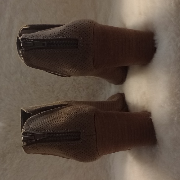 Dolce Vita booties - Picture 2 of 7